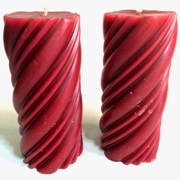 Vintage YANKEE CANDLE - 6" Red Pillar Swirl Twist Candles Set of 2 - RETIRED